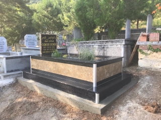 Granit Mezar