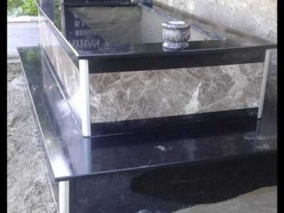 Granit Mezar
