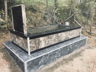 Granit Mezar